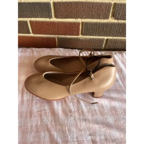 New capezio jazz shoes heels - Picture 2 of 7